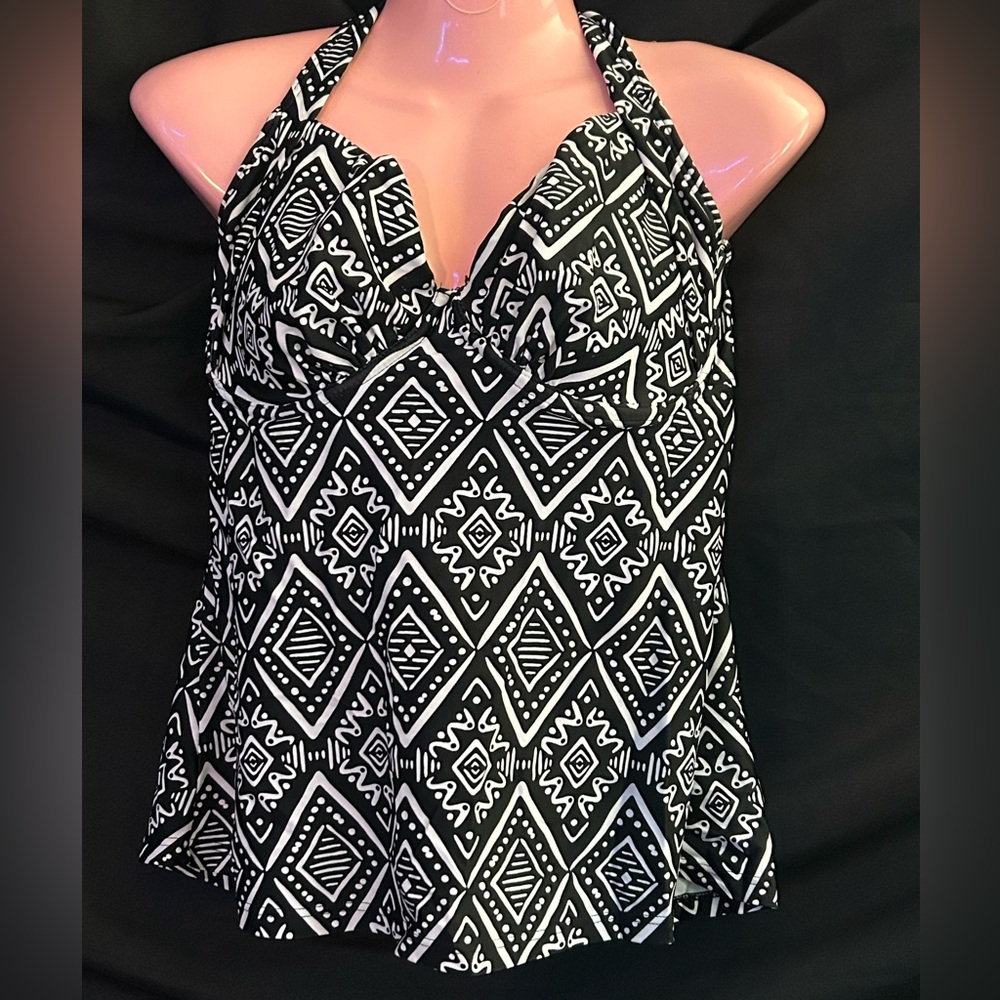 Maidenform Swim Black & White Geometric Women's Halter Bathing Suit Top SZ M